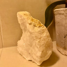 Load image into Gallery viewer, "CHARLIE" QUARTZ GEODE - The Stone of Intention - 1,5 KG