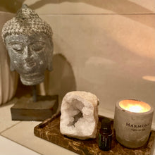 Load image into Gallery viewer, "GRACE" QUARTZ GEODE - The Stone of Intention - 1,38 KG