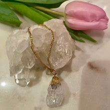 Load image into Gallery viewer, RAW CLEAR QUARTZ CRYSTAL JEWELRY, 18 CARAT GOLD COATING, 1,2 - 1,5 cm