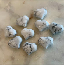 Load image into Gallery viewer, HOWLITE MEDITATION HEART - The Stone of Emotional Healing, 2 CM