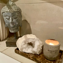Load image into Gallery viewer, "PAULINE" QUARTZ GEODE - The Stone of Intention. 1,9 kg,
