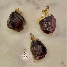 Load image into Gallery viewer, RAW AMETHYST, CRYSTAL JEWELRY, 18 CARAT GOLD COATING, 1,2 - 1,5 cm