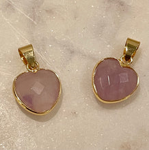 Load image into Gallery viewer, AMETHYST HEART, CRYSTAL JEWELRY CUBE, GOLD COATING, 1,2cm