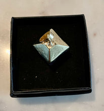 Load image into Gallery viewer, AMETHYST, CRYSTAL JEWELRY CUBE, 18 CARAT GOLD COATING, 1,2cm