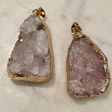 Load image into Gallery viewer, NATUTAL AGATE CRYSTAL PENDANT WITH GOLDEN COATING, 2cm