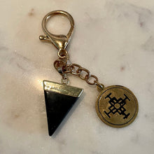Load image into Gallery viewer, NATURAL BLACK AGATE, The Stone of Protection - KEY RING/PURSE CHARM - NØKKELRING