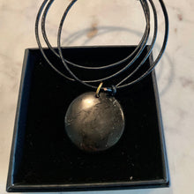 Load image into Gallery viewer, SHUNGITE, CRYSTAL JEWELRY PENDANT WITH LEADER STRAP, 2,5cm