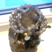 Load image into Gallery viewer, NATURAL STRIPED AGATE The Stone of Success, 8mm Faceted